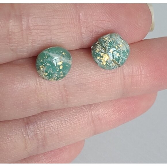 Boho Seafoam Light Green Gold Agate Gemstone Round Mini Circle Stud Earrings - Picture 14 of 15